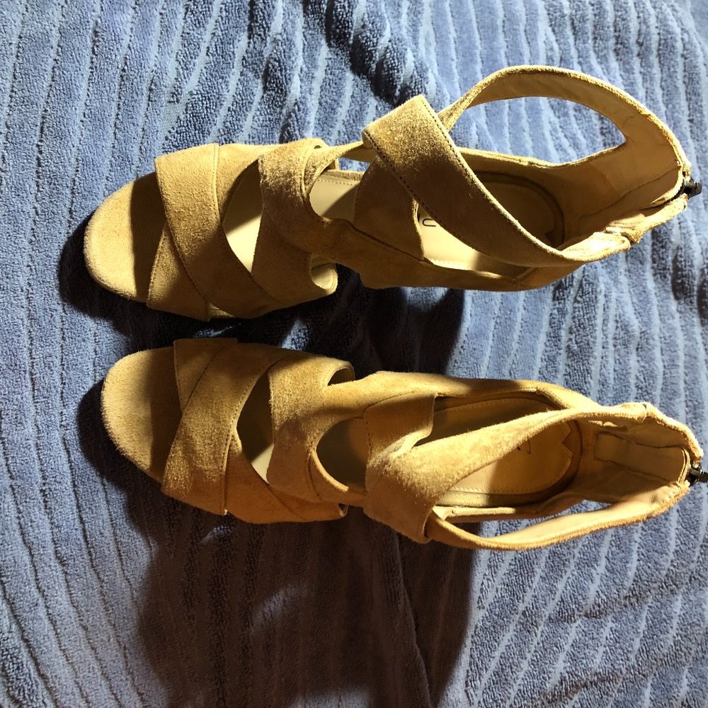 Beige Leather high heel